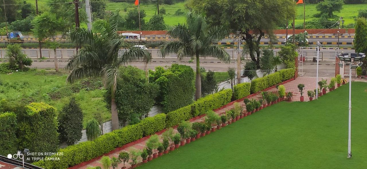 Ruchishree Garden Hotel Ujjain Exterior photo