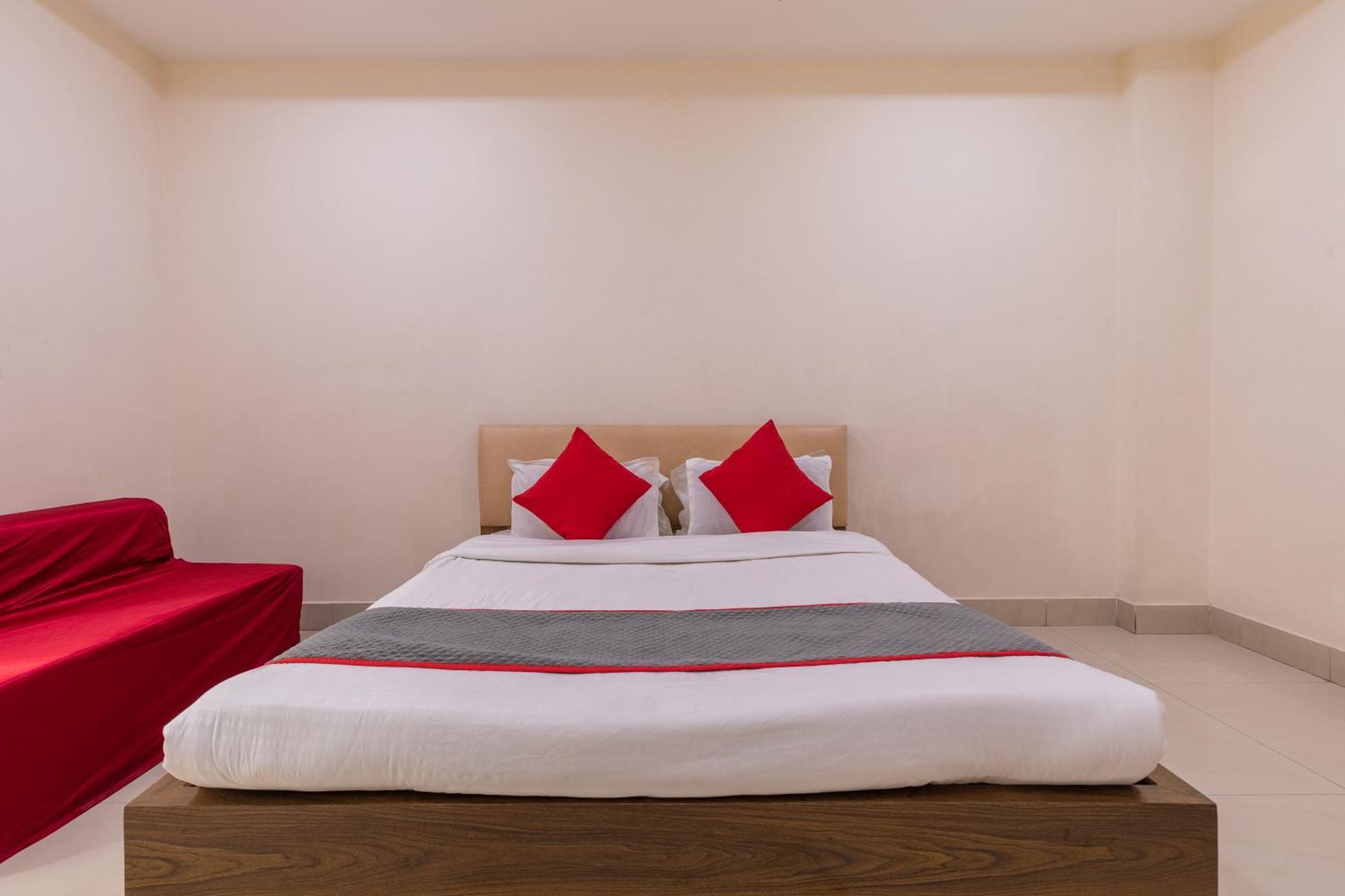 Ruchishree Garden Hotel Ujjain Exterior photo